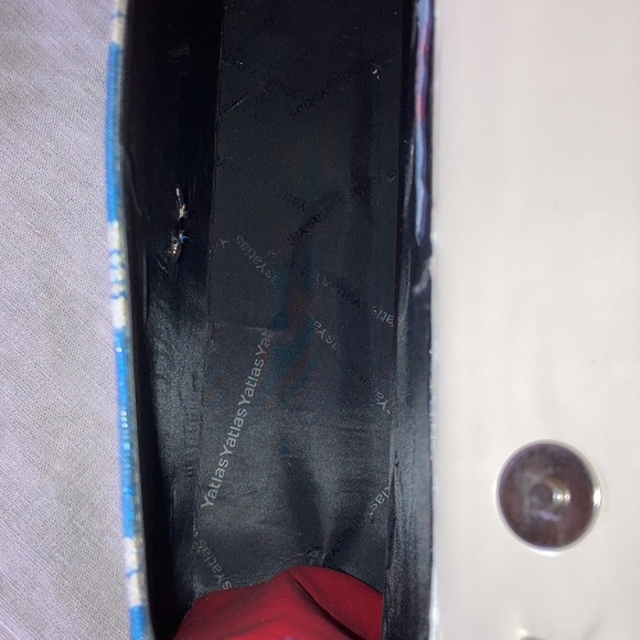 Trybal Marks is a beautiful small bag. Free with $50 purchase. - Picture 6 of 8